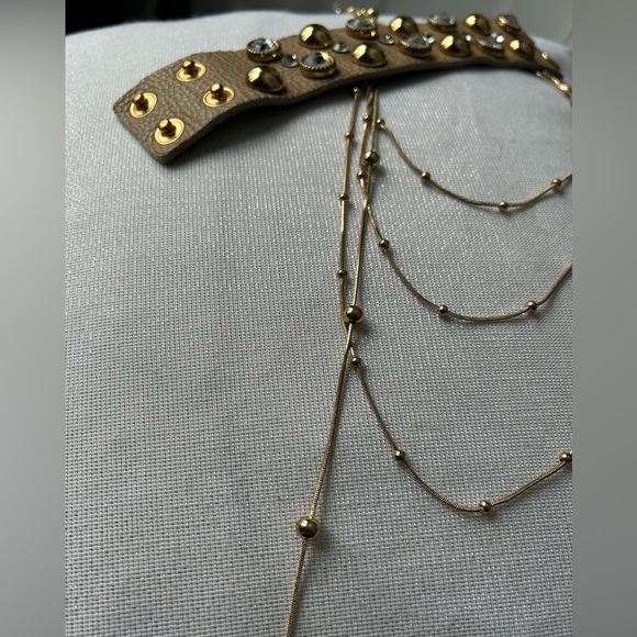 Necklace and two bracelets and a skull scarf - Picture 6 of 16